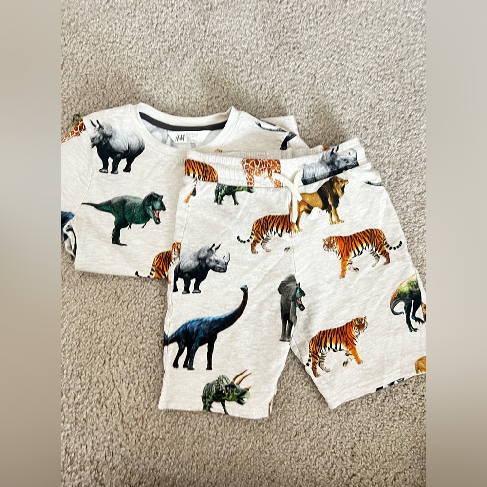 H&M Boy’s Safari Short Sets. QTY: 2 Sets. Both SIZE 7-8. NEW Never worn